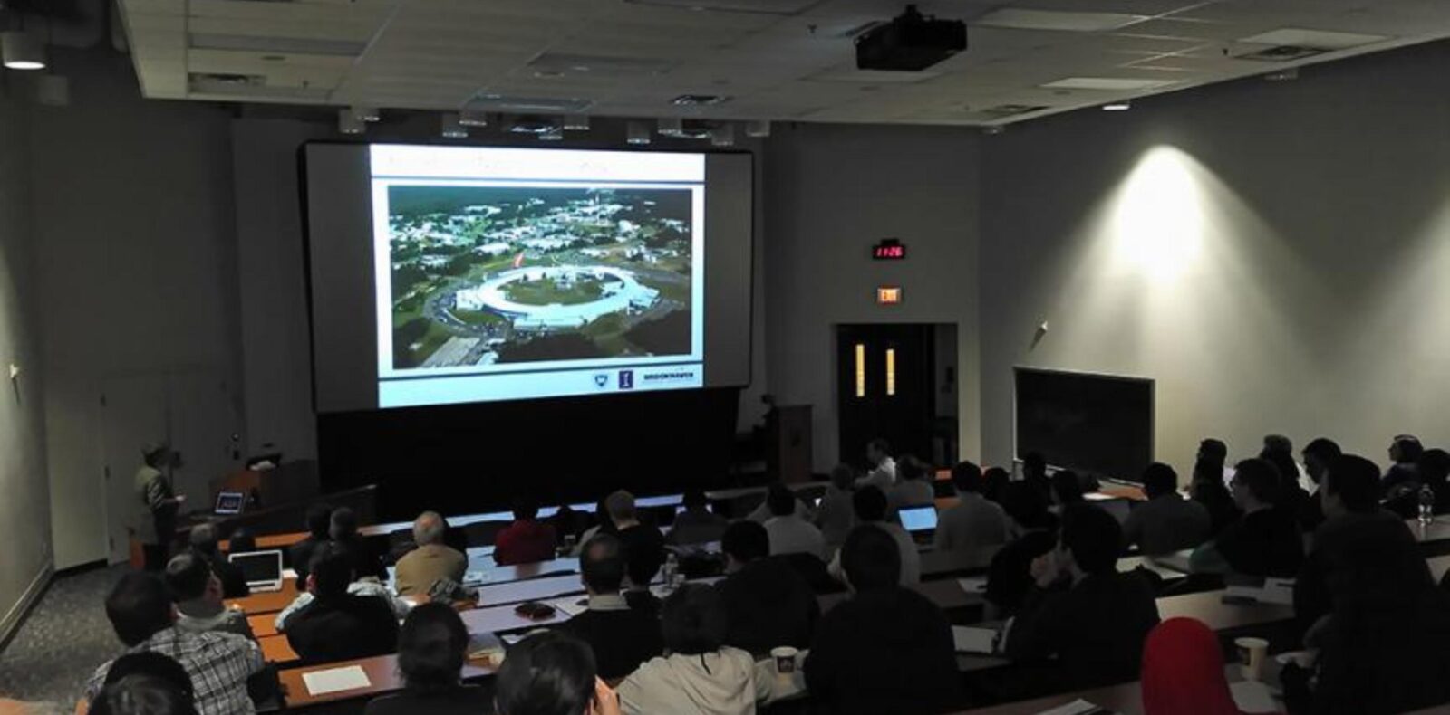 Picture of a conference for the use of electron microscopy