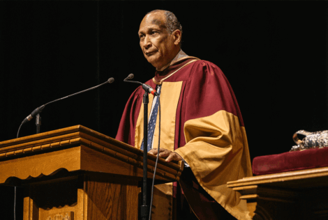 Howard Shearer speaking at convocation